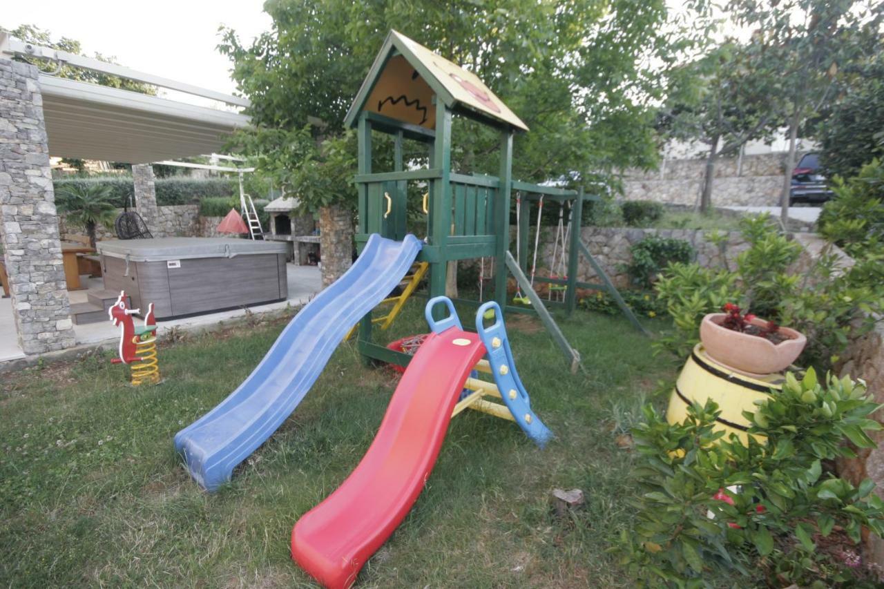 קרק Apartments Salatic מראה חיצוני תמונה
