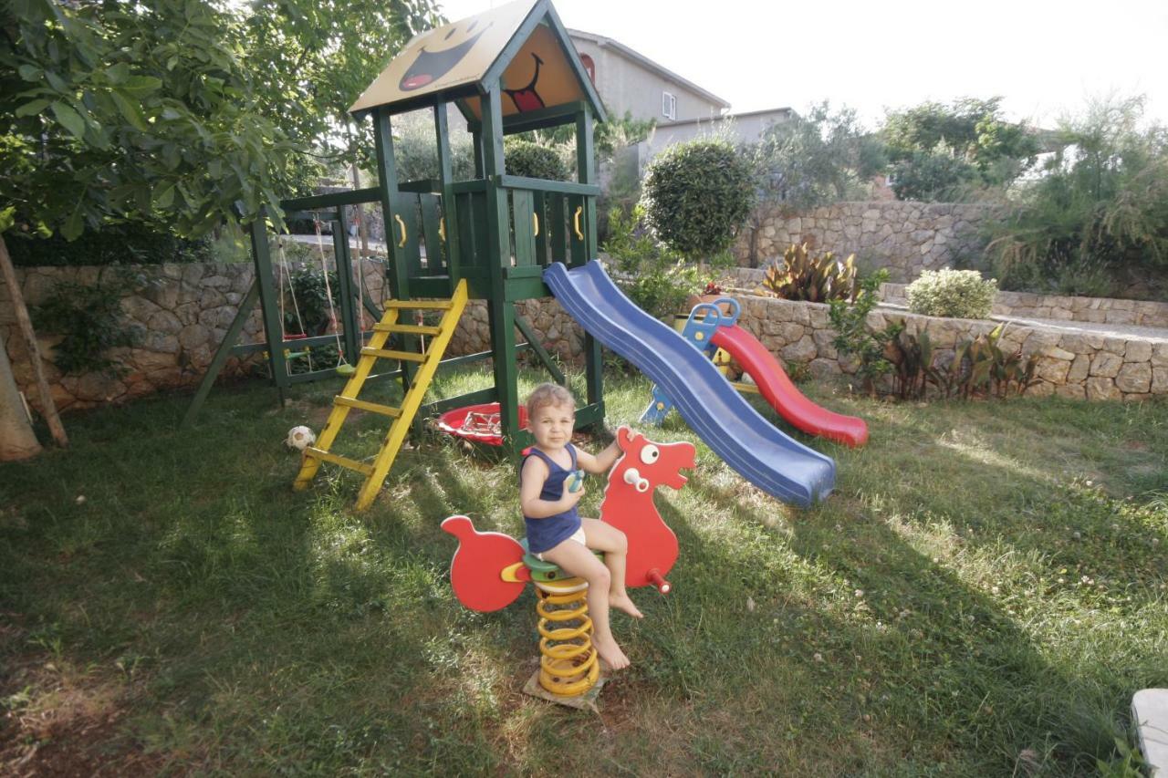 קרק Apartments Salatic מראה חיצוני תמונה