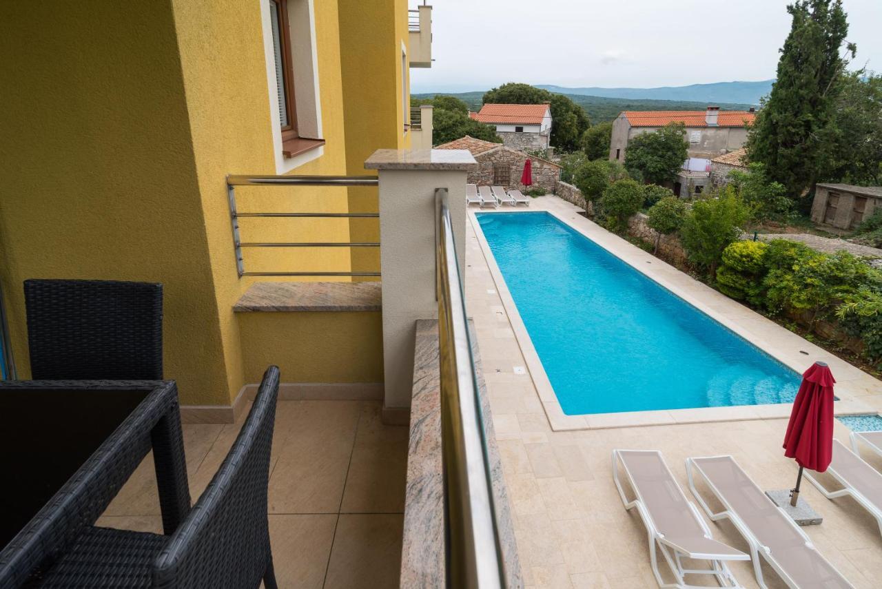 קרק Apartments Salatic מראה חיצוני תמונה