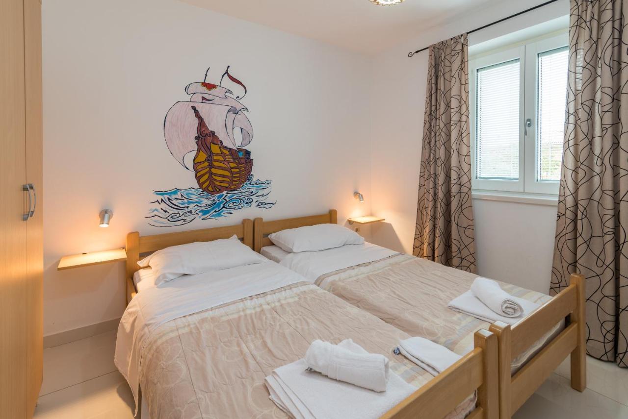 קרק Apartments Salatic מראה חיצוני תמונה