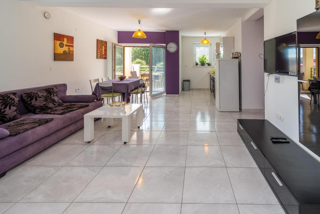 קרק Apartments Salatic מראה חיצוני תמונה